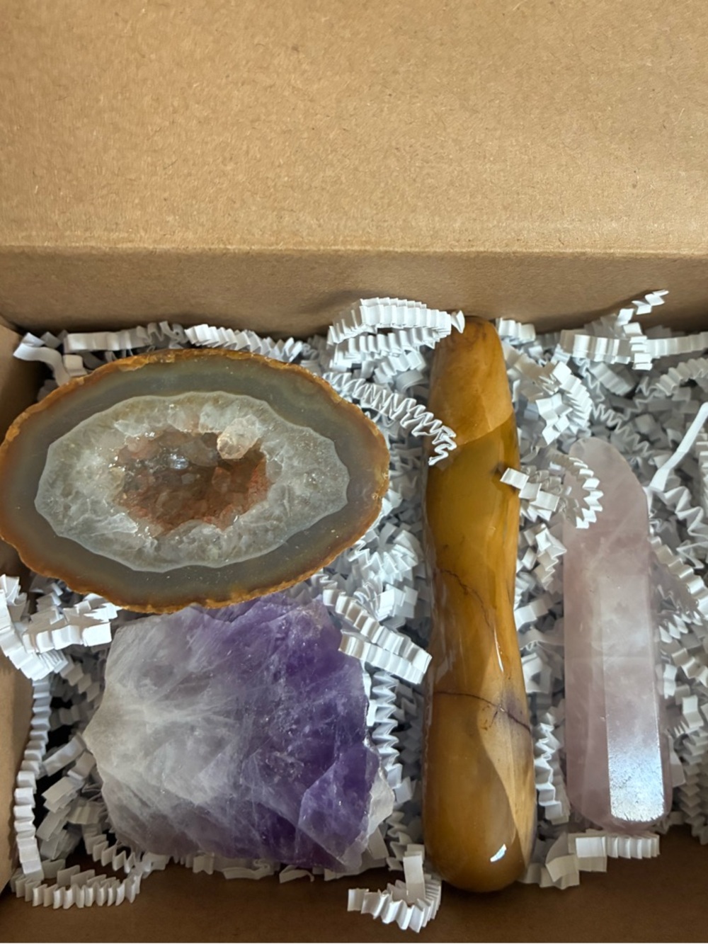 🔮 4 Piece Healing Crystal Gift Box - Mookite, Amethyst, Geode, Rose Quartz 🎁